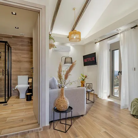 Urban Mountain Retreat Apartment Kroustas Exterior photo